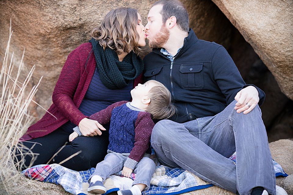 Family Photography, Things to do with Kids in Joshua Tree National Park, Family posing, family with toddler photography