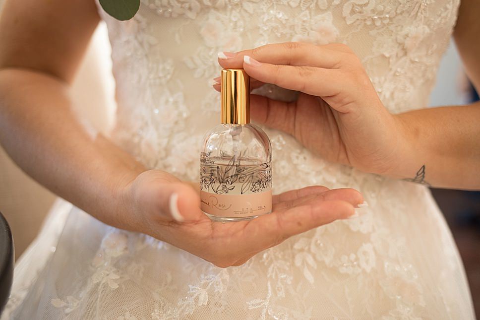 wedding day perfume, wedding detail shots, la jolla wedding photographer, oceanside wedding photographer